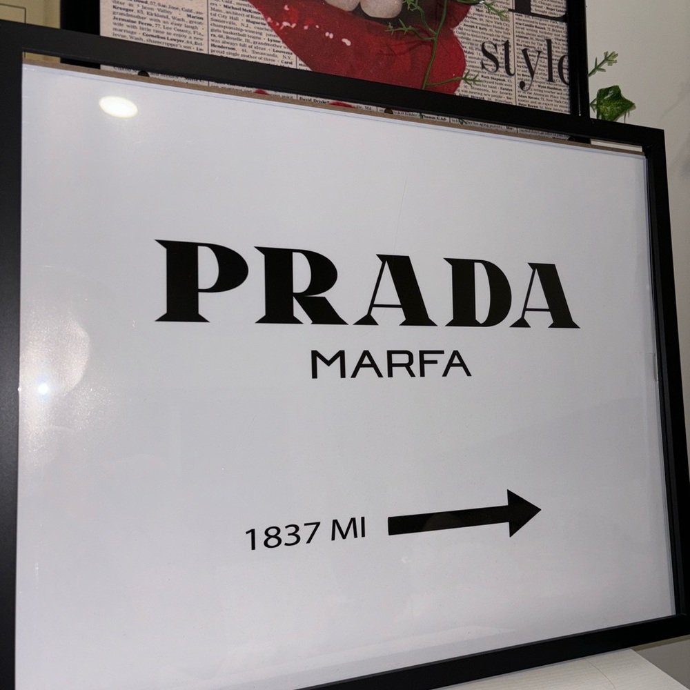 PRADA FRAME - Picture 3 of 7